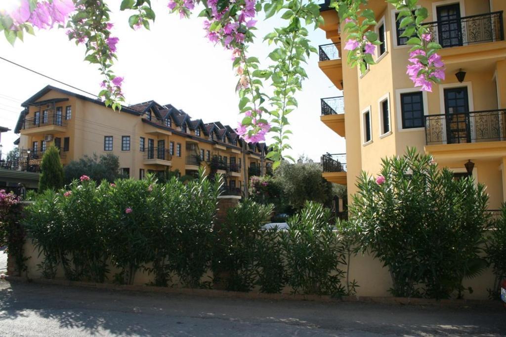 מרמריס T&G Apartments מראה חיצוני תמונה