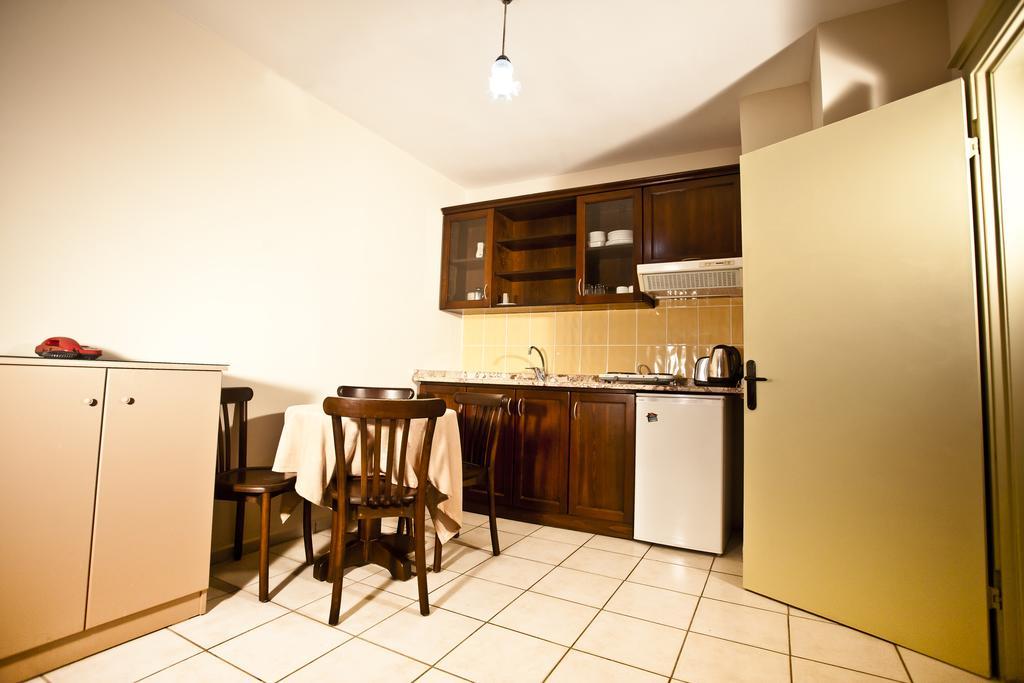 מרמריס T&G Apartments חדר תמונה