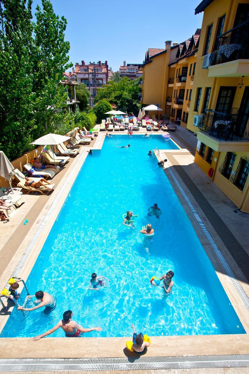 מרמריס T&G Apartments מראה חיצוני תמונה